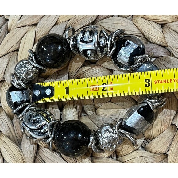 Metallic Foil & Glass Bead Bracelet Stretchy Cha Cha Beads Silver Tone Black - Picture 5 of 7